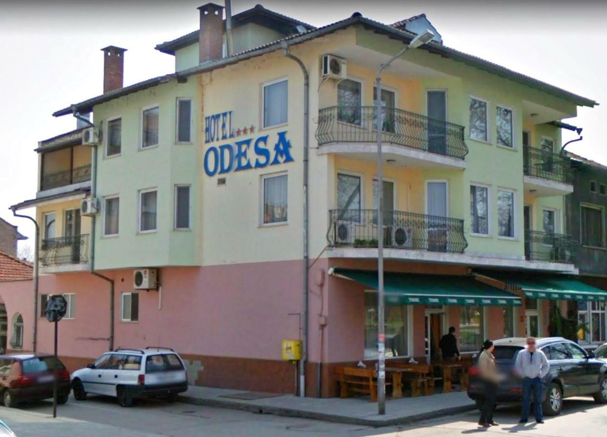Family Hotel Odessa Sevlievo Exteriör bild